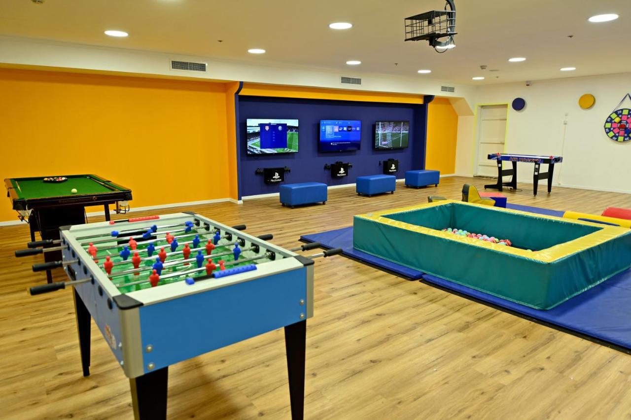 Club In - Coral 3*