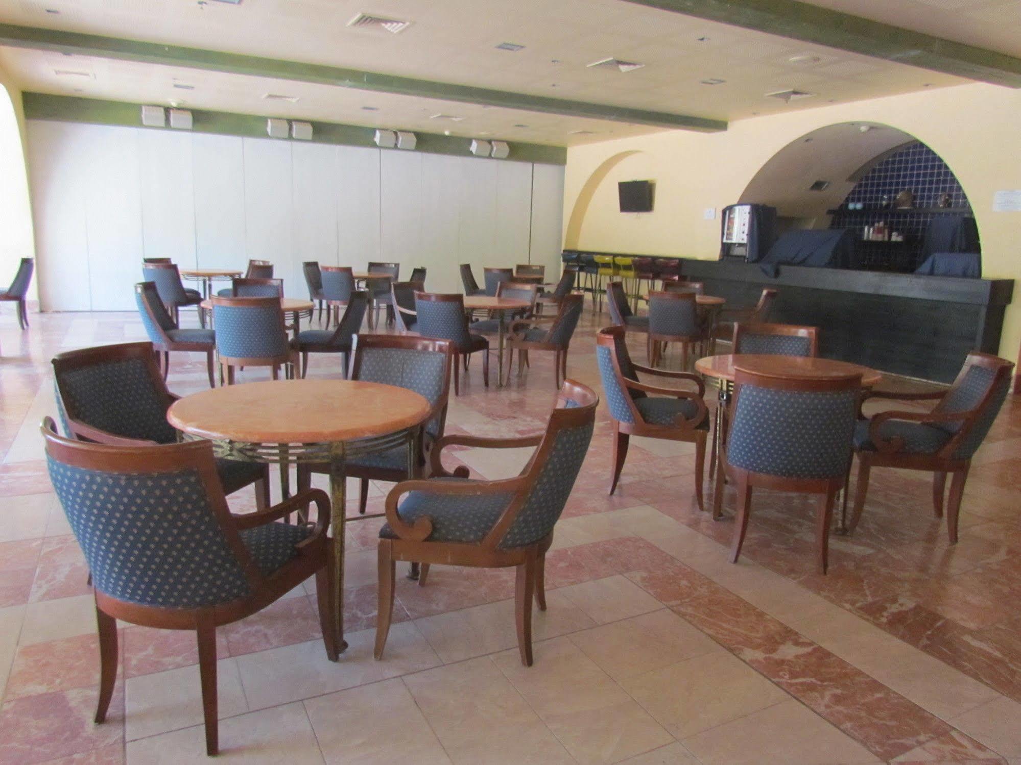 Club In - Coral Hotel